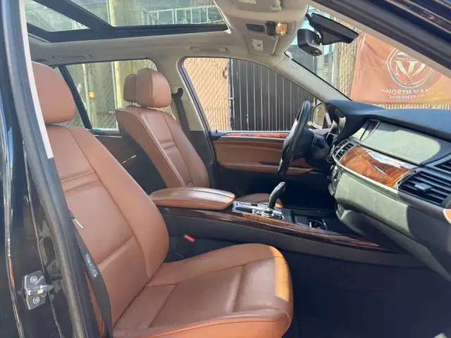 2010 BMW X5 All-wheel Drive 4dr 30i - Photo 16