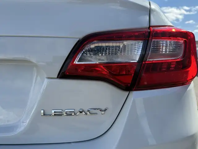 2018 Subaru Legacy - Photo 10