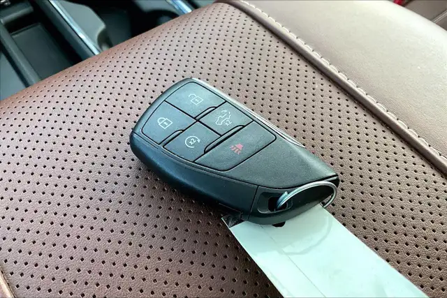 2024 GMC Sierra 1500 Denali Ultimate - Photo 12