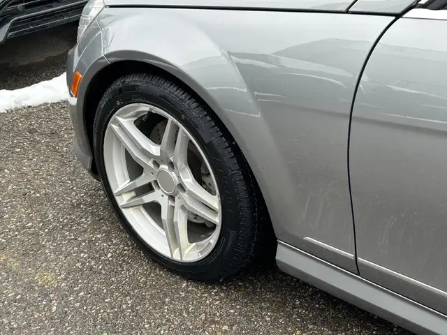 2011 Mercedes-Benz C-Class C 350 4MATIC AWD SEDAN//NAVI/BACK UP - Photo 23