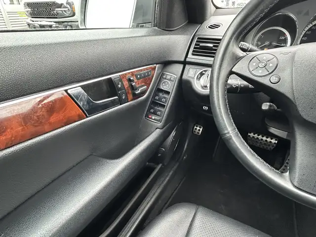 2011 Mercedes-Benz C-Class C 350 4MATIC AWD SEDAN//NAVI/BACK UP - Photo 33