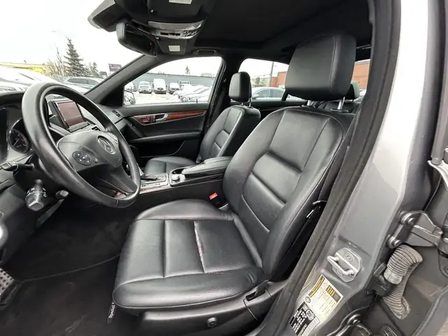 2011 Mercedes-Benz C-Class C 350 4MATIC AWD SEDAN//NAVI/BACK UP - Photo 36