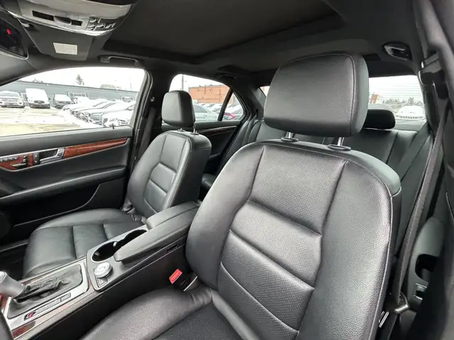 2011 Mercedes-Benz C-Class C 350 4MATIC AWD SEDAN//NAVI/BACK UP - Photo 37
