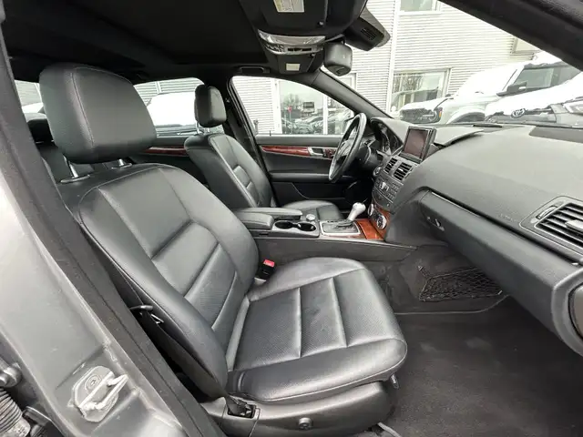 2011 Mercedes-Benz C-Class C 350 4MATIC AWD SEDAN//NAVI/BACK UP - Photo 41