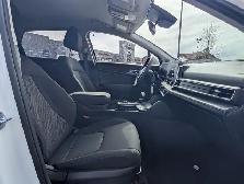 2025 Kia Sportage LX - Photo 20