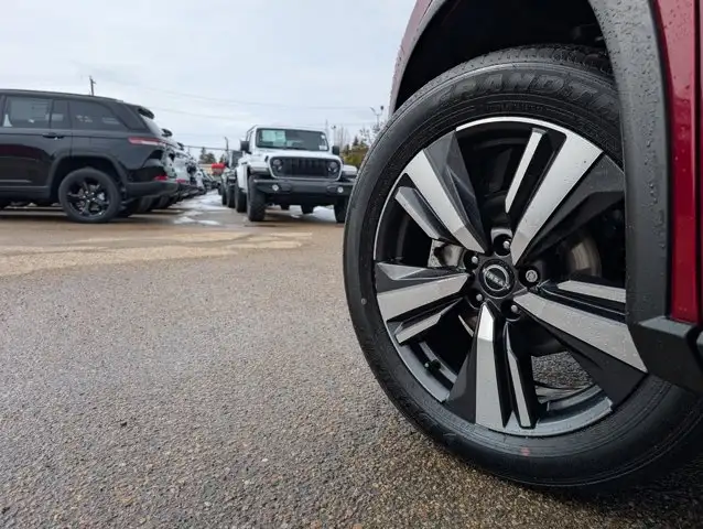 2023 Nissan Rogue Platinum - Photo 12