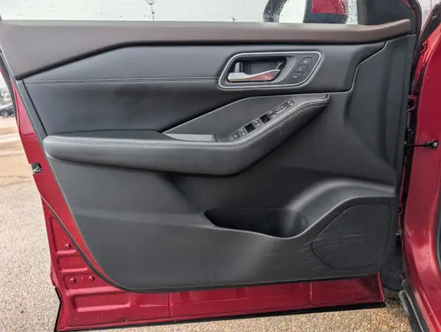 2023 Nissan Rogue Platinum - Photo 15