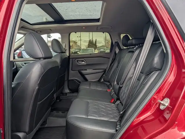 2023 Nissan Rogue Platinum - Photo 19