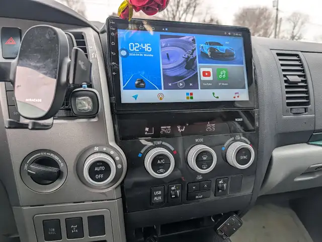 2010 Toyota Sequoia 4WD 4dr 4.6L SR5 | Sun-roof! | Heated seats! - Photo 13