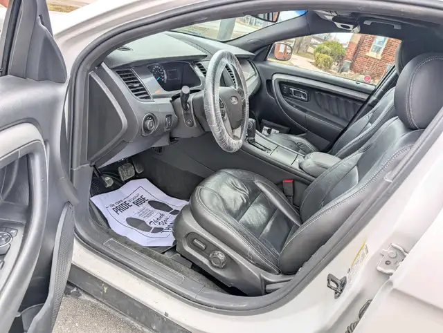 2014 Ford Taurus 4dr Sdn SEL AWD | Fully Loaded! | Heated seats! - Photo 6