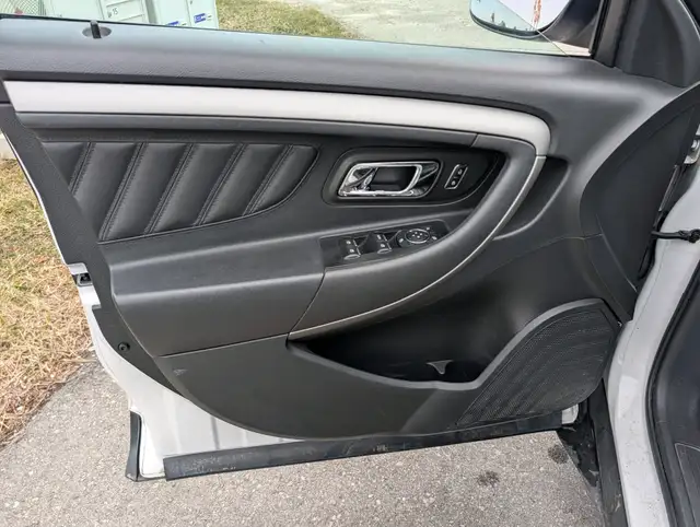 2014 Ford Taurus 4dr Sdn SEL AWD | Fully Loaded! | Heated seats! - Photo 7