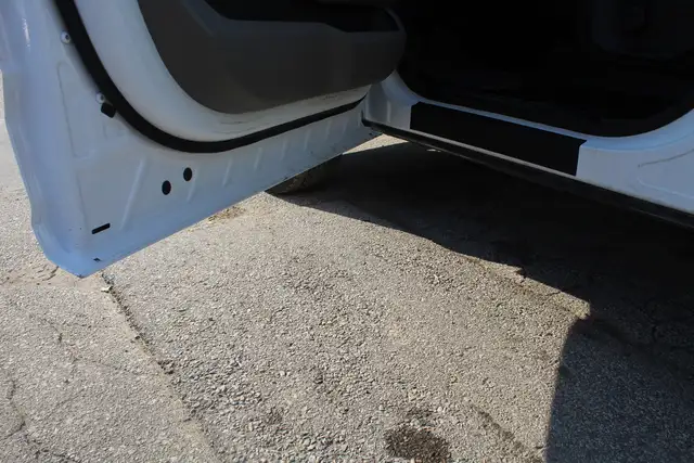 2019 Ford F-150 XLT Reg Cab 8ft Box Ladder Rack Matching Cap - Photo 17