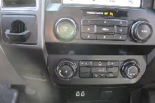 2019 Ford F-150 XLT Reg Cab 8ft Box Ladder Rack Matching Cap - Photo 20