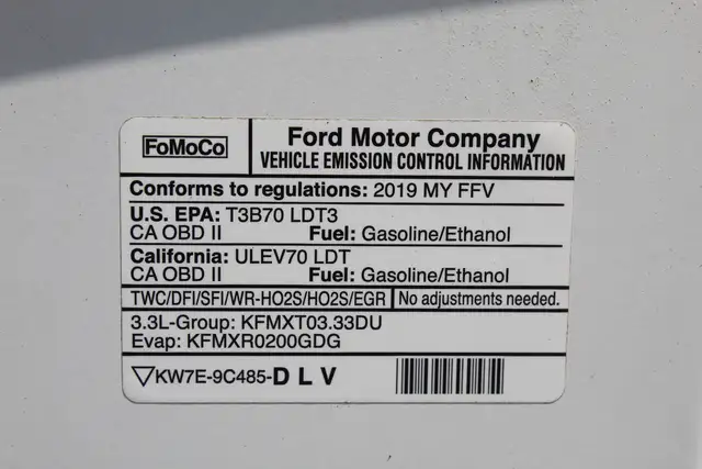 2019 Ford F-150 XLT Reg Cab 8ft Box Ladder Rack Matching Cap - Photo 26