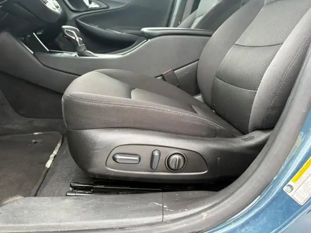 2024 Chevrolet Malibu 1LT WITH SUNROOF AND SPORT PACKAGE - Photo 5