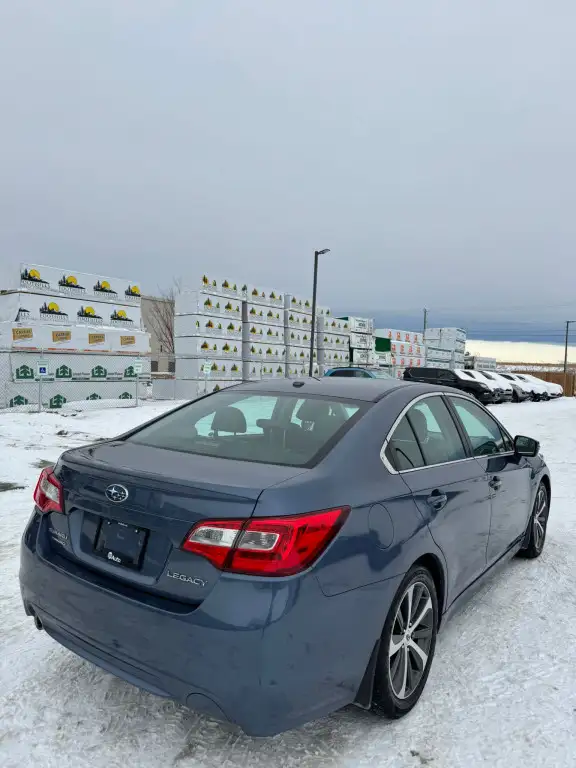 2016 Subaru Legacy 2.5i Limited AWD : Low Mileage - Photo 4