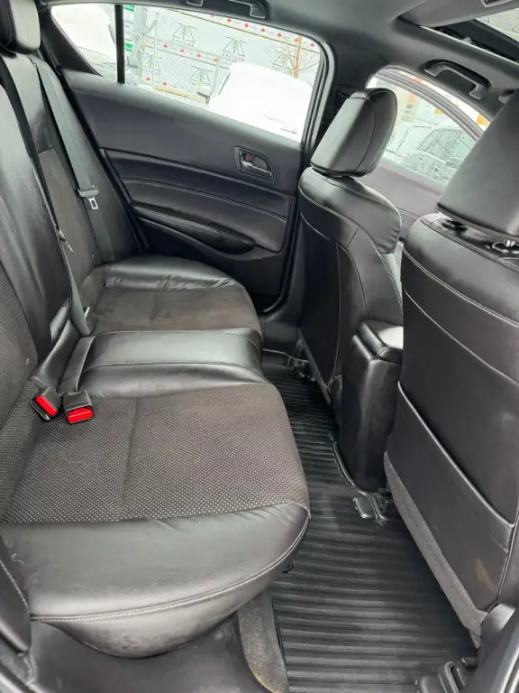 2016 Acura ILX Premium : Well Serviced - Photo 9