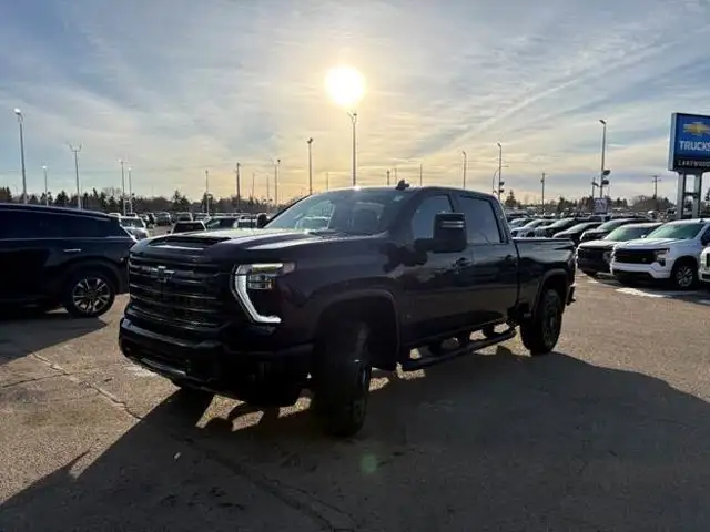 2024 Chevrolet Silverado 2500HD LTZ Midnight Edition 6.6L - Photo 3