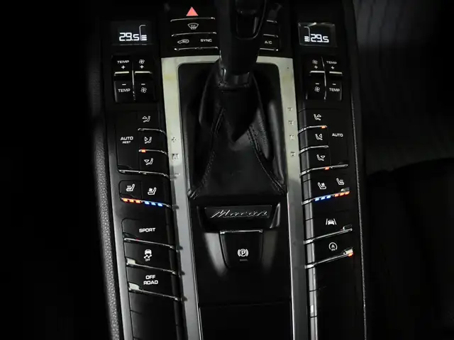 2021 Porsche Macan No Accident BOSE 360CAM Panoramic Roof Vented - Photo 22