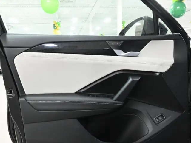 2025 Volkswagen Tiguan Comfortline R-Line R-Line Black Edition N - Photo 11