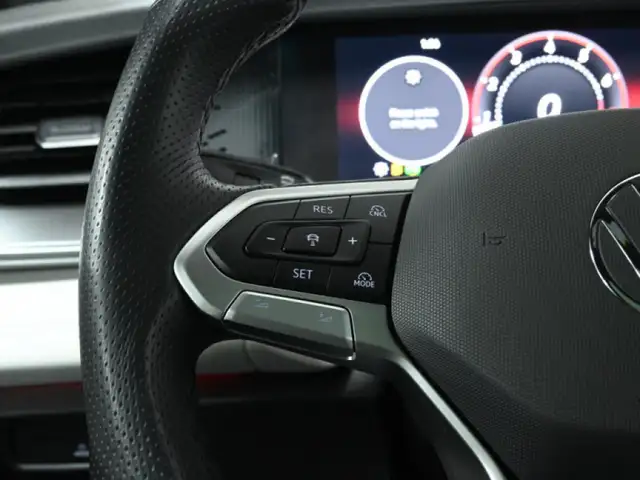 2025 Volkswagen Tiguan Comfortline R-Line R-Line Black Edition N - Photo 14