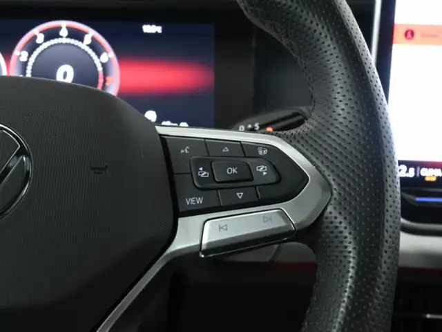 2025 Volkswagen Tiguan Comfortline R-Line R-Line Black Edition N - Photo 15