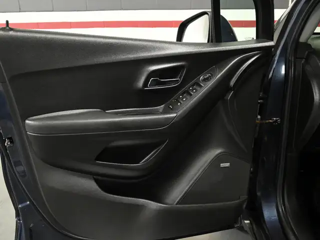 2018 Chevrolet Trax LT No Accident BOSE Leather Sunroof Blind Sp - Photo 11