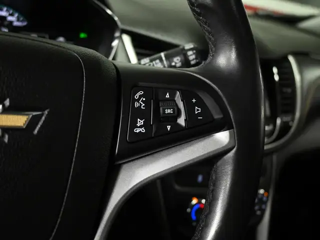 2018 Chevrolet Trax LT No Accident BOSE Leather Sunroof Blind Sp - Photo 16