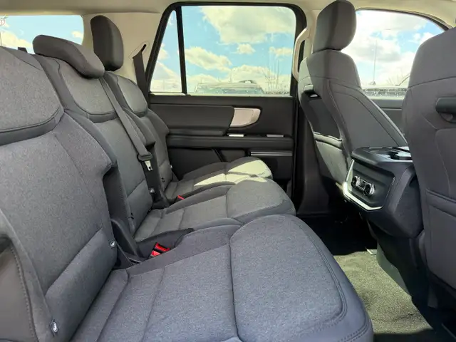 2026 Ford Expedition ACTIVE MAX | ENGINE BLOCK HEATER | KEYLESS - Photo 28