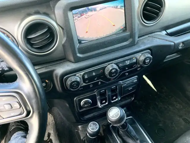 2021 Jeep Wrangler Willys | ONE OWNER | MANUAL | BACKUP CAM - Photo 6