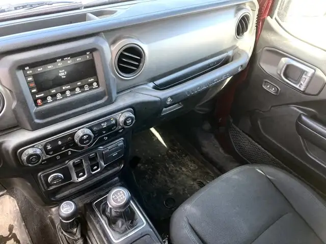 2021 Jeep Wrangler Willys | ONE OWNER | MANUAL | BACKUP CAM - Photo 7