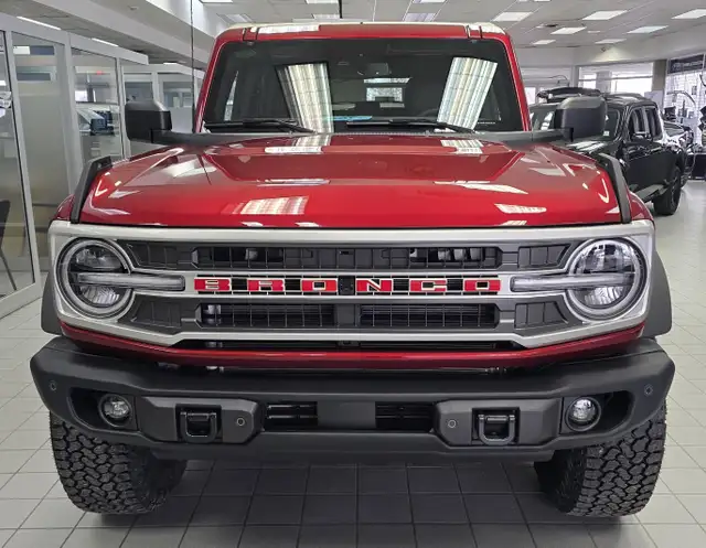 2026 Ford Bronco OUTERBANKS | 60TH ANNIVERSARY PACKAGE - Photo 3