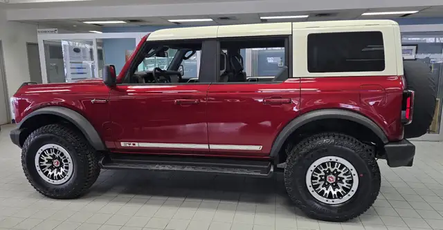 2026 Ford Bronco OUTERBANKS | 60TH ANNIVERSARY PACKAGE - Photo 6