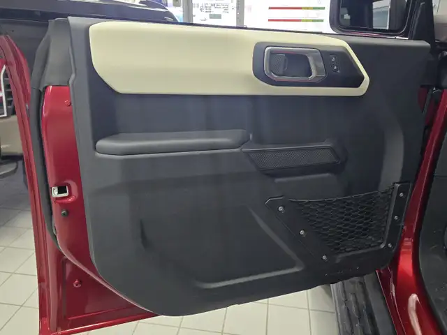 2026 Ford Bronco OUTERBANKS | 60TH ANNIVERSARY PACKAGE - Photo 12