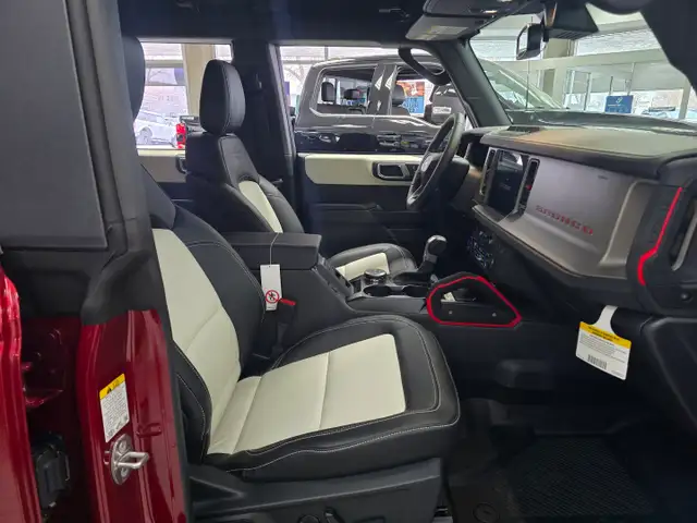 2026 Ford Bronco OUTERBANKS | 60TH ANNIVERSARY PACKAGE - Photo 21