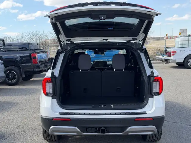 2026 Ford Explorer PLATINUM | LUX LEATHER PACKAGE | - Photo 9