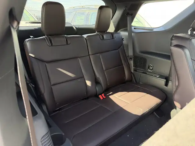 2026 Ford Explorer PLATINUM | LUX LEATHER PACKAGE | - Photo 31