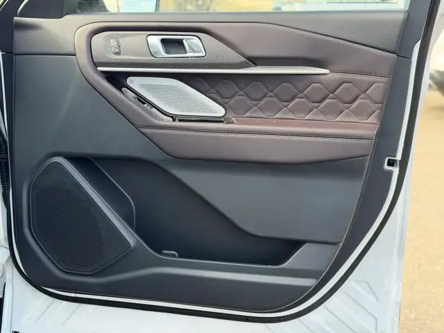 2026 Ford Explorer PLATINUM | LUX LEATHER PACKAGE | - Photo 36