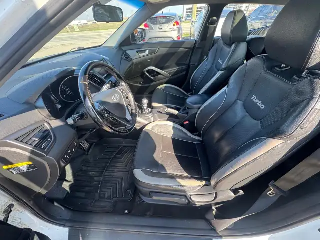 2014 Hyundai Veloster TURBO, MANUAL, WHEELS, DRIVES GREAT, AS IS - Photo 9