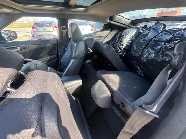 2014 Hyundai Veloster TURBO, MANUAL, WHEELS, DRIVES GREAT, AS IS - Photo 10