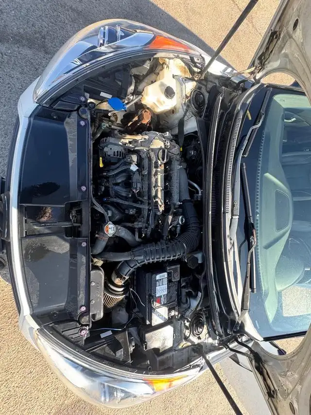 2014 Hyundai Veloster TURBO, MANUAL, WHEELS, DRIVES GREAT, AS IS - Photo 16