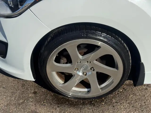 2014 Hyundai Veloster TURBO, MANUAL, WHEELS, DRIVES GREAT, AS IS - Photo 17