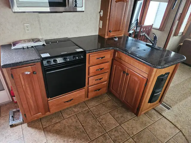 2010 Dutchman 300RL 30 Ft T/A 5th Wheel Travel Trailer Grand Jun - Photo 17