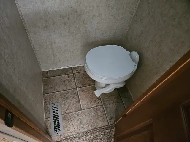 2010 Dutchman 300RL 30 Ft T/A 5th Wheel Travel Trailer Grand Jun - Photo 24