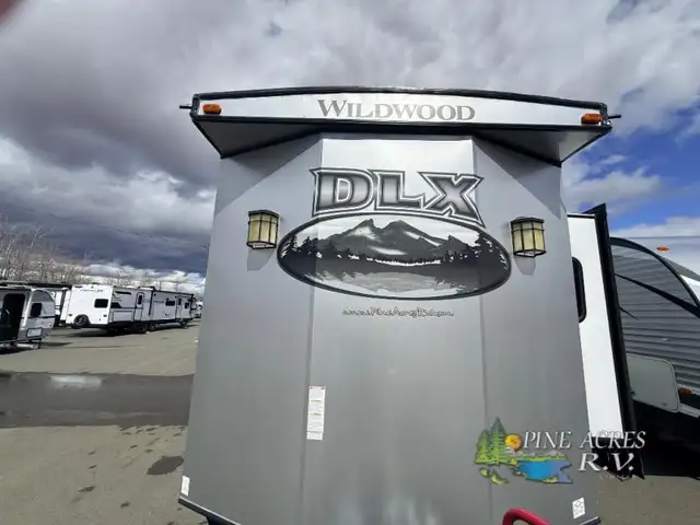 2016 Forest River RV Wildwood DLX 402QBQ - Photo 5