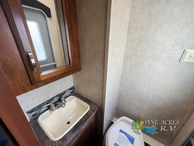 2016 Forest River RV Wildwood DLX 402QBQ - Photo 11