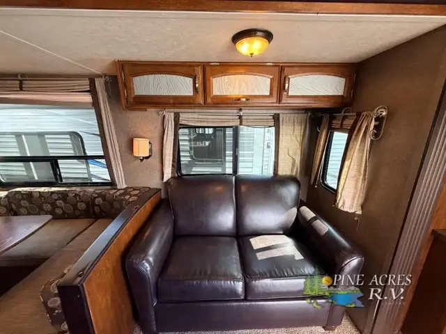 2016 Forest River RV Wildwood DLX 402QBQ - Photo 16