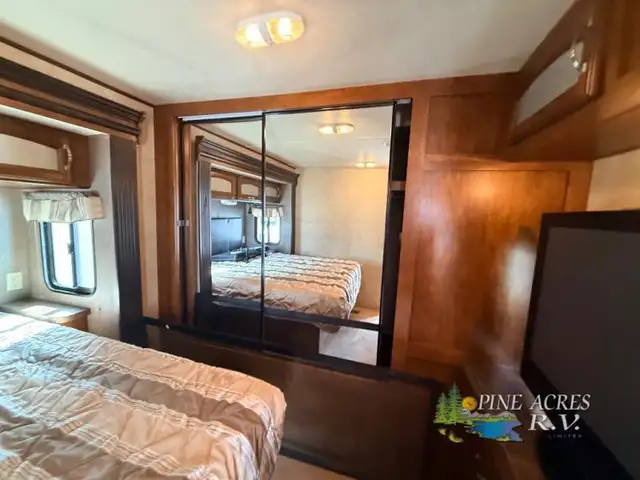 2016 Forest River RV Wildwood DLX 402QBQ - Photo 30