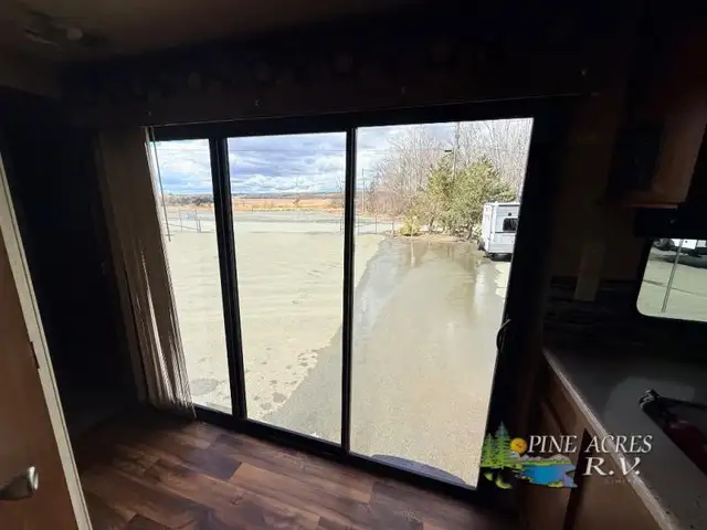 2016 Forest River RV Wildwood DLX 402QBQ - Photo 35