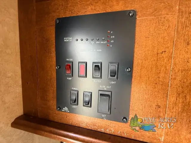 2016 Forest River RV Wildwood DLX 402QBQ - Photo 36